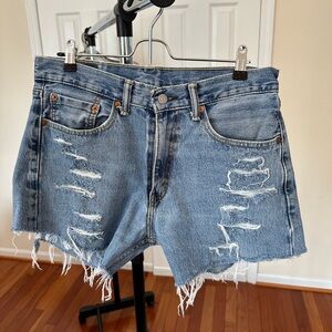 Levi cut off shorts